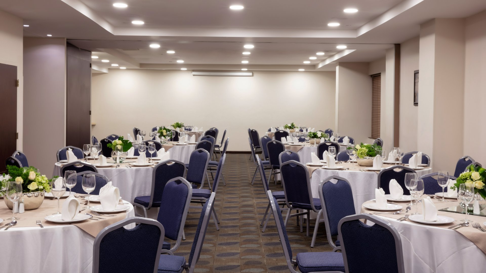   Krystal Urban® Monterrey San Jeronimo